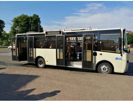 Нові моделі автобуса на приміському маршруті 317А